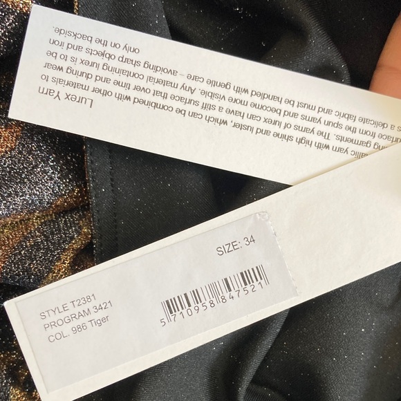 Ganni Women’s Tiger-Print Puff-Sleeve Lurex-Knit Top Size 2 - Picture 8 of 8